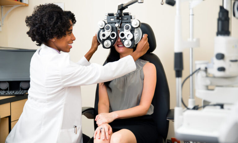 The Impact of Digital Screens on Eye Health: An Optometrist’s View Optometrist’s
